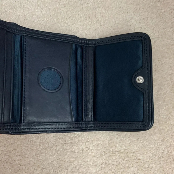 Juicy Couture Wallet/Card Holder - Picture 3 of 5